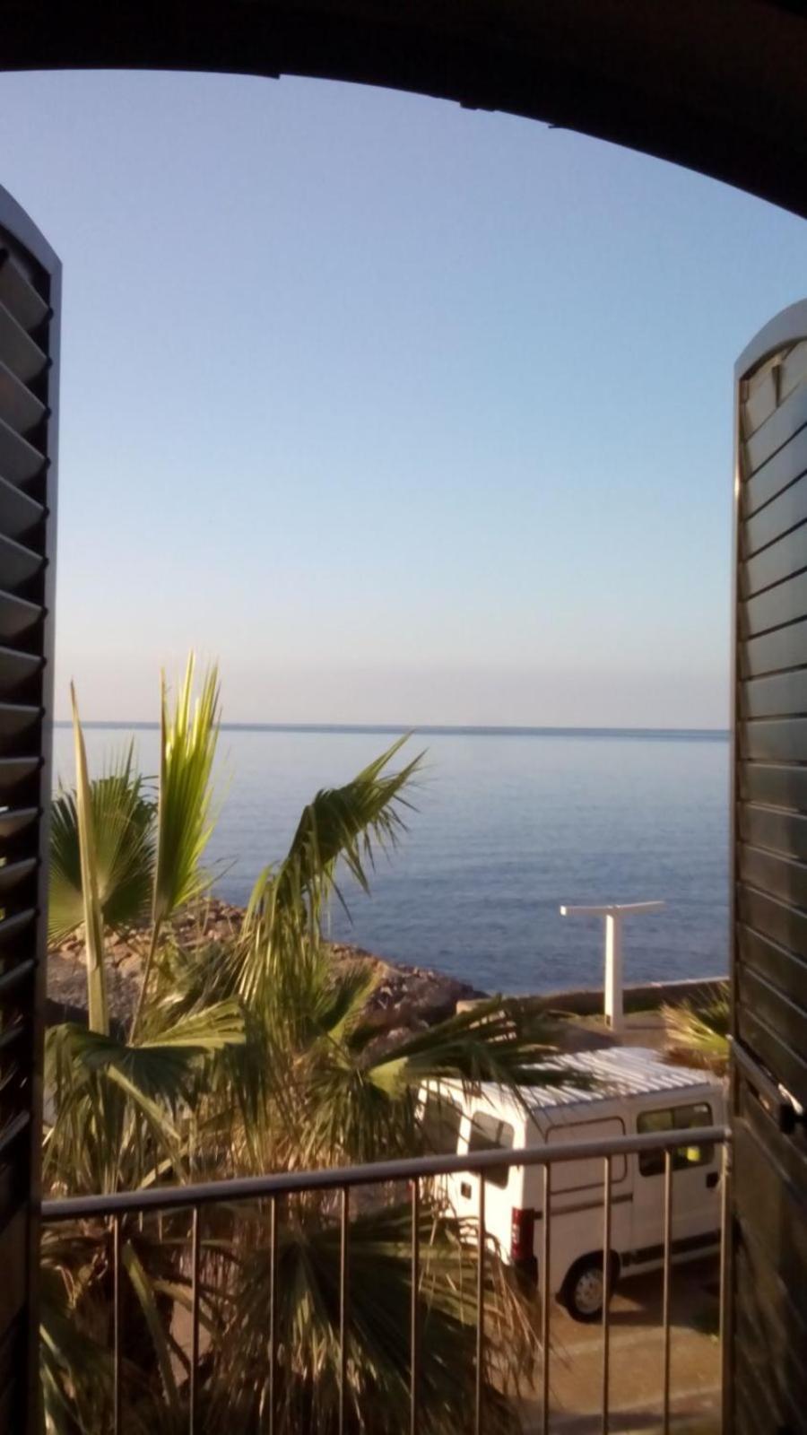 Casa De Sueno En La Playa Villa Adra Luaran gambar